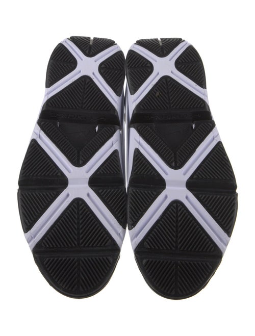 Nike Mesh Mesh Accents Athletic Sneakers