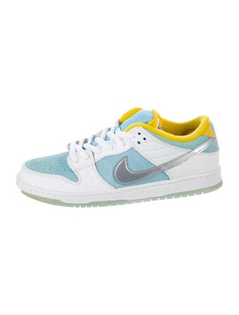 Nike SB x FTC Dunk Low 'Lagoon Pulse' Athletic Sneakers