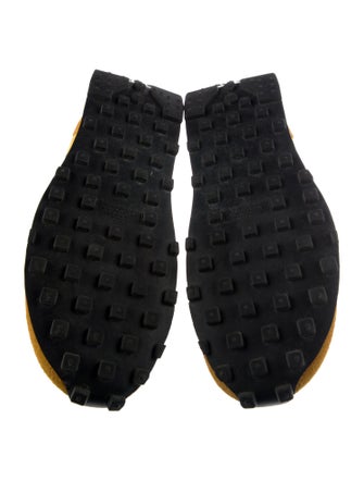 Nike Mesh Colorblock Pattern Athletic Sneakers