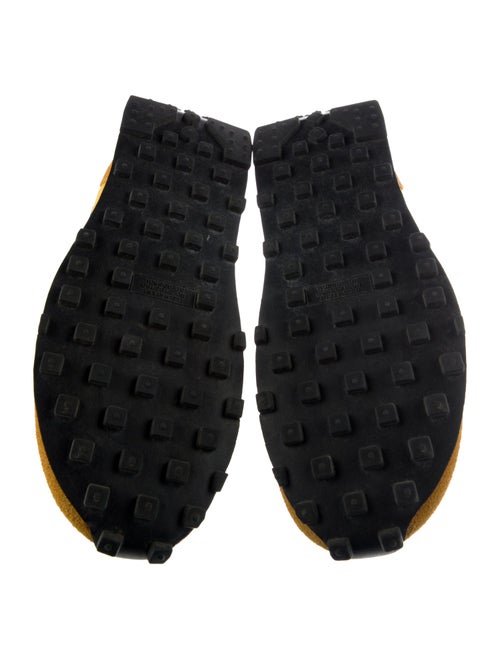 Nike Mesh Colorblock Pattern Athletic Sneakers