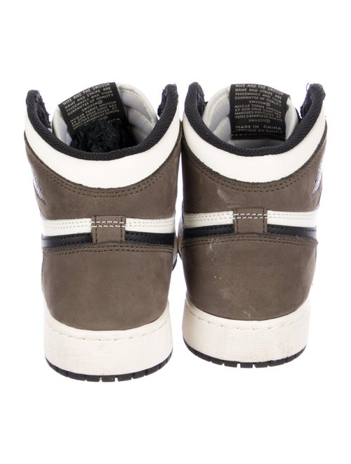 Nike Leather Colorblock Pattern Athletic Sneakers