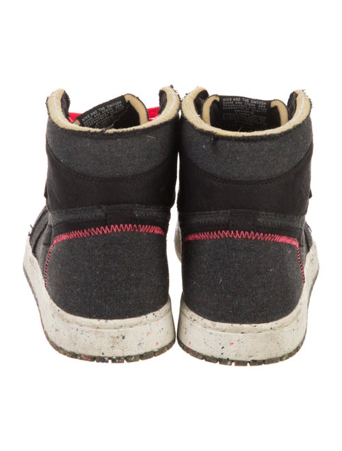 Nike Canvas Graphic Print Sneakers