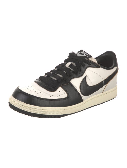 Nike Leather Colorblock Pattern Sneakers