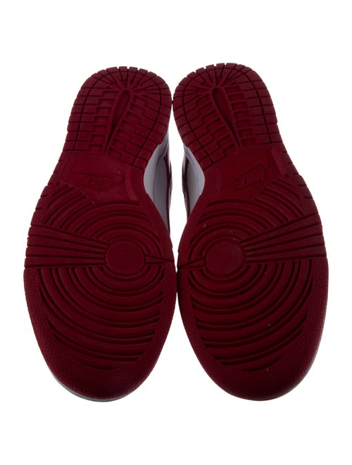 Nike Nike Dunk Low Athletic Sneakers