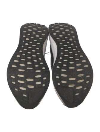 Nike Signature Logo Athletic Sneakers