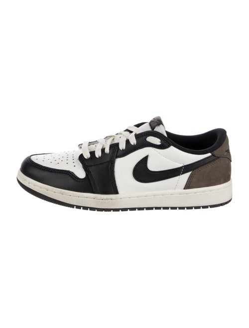 Nike Leather Colorblock Pattern Sneakers