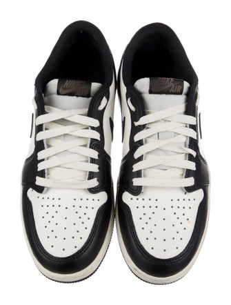 Nike Leather Colorblock Pattern Sneakers
