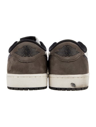 Nike Leather Colorblock Pattern Sneakers