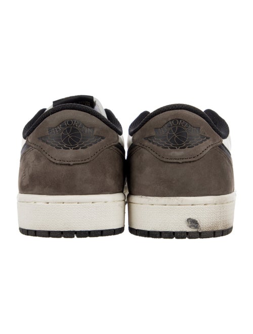 Nike Leather Colorblock Pattern Sneakers