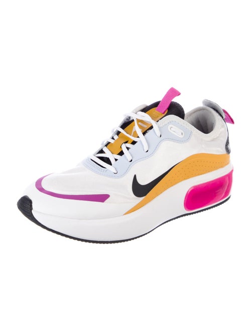 Nike Colorblock Pattern Athletic Sneakers