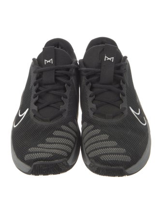 Nike Mesh Graphic Print Athletic Sneakers