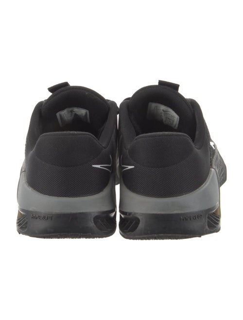 Nike Mesh Graphic Print Athletic Sneakers