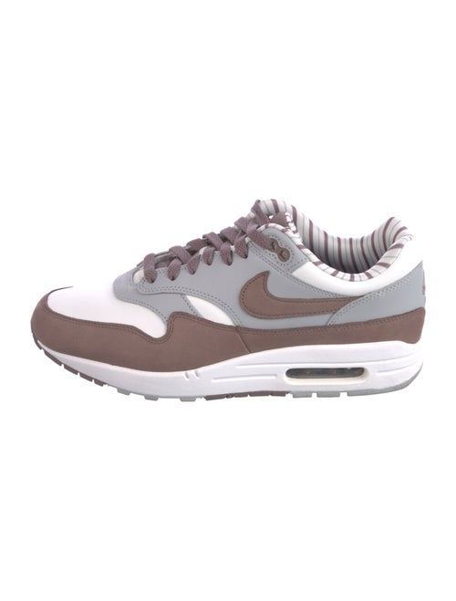 Nike Leather Colorblock Pattern Athletic Sneakers