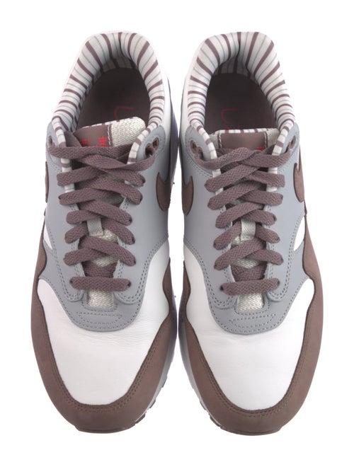 Nike Leather Colorblock Pattern Athletic Sneakers