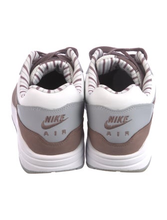 Nike Leather Colorblock Pattern Athletic Sneakers