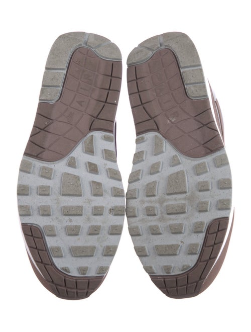 Nike Leather Colorblock Pattern Athletic Sneakers