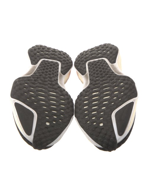 Nike Mesh Printed Athletic Sneakers