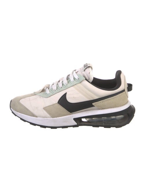 Nike Colorblock Pattern Athletic Sneakers