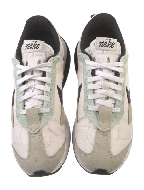 Nike Colorblock Pattern Athletic Sneakers