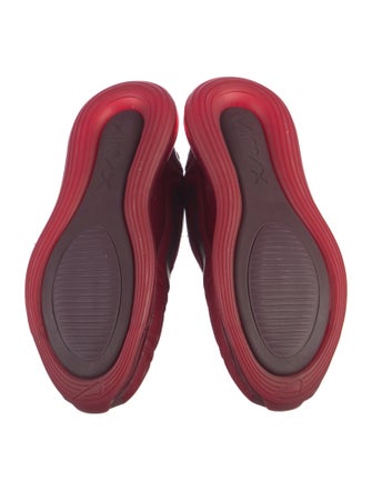 Nike Mesh Mesh Accents Athletic Sneakers