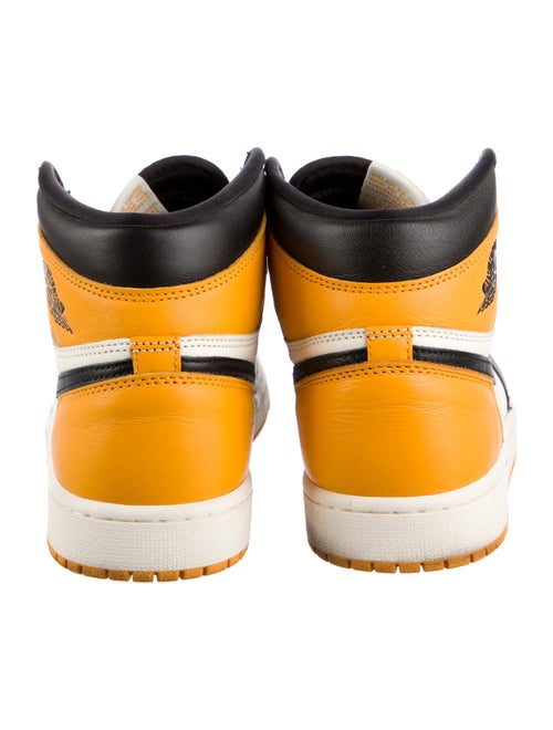 Nike Leather Colorblock Pattern Sneakers