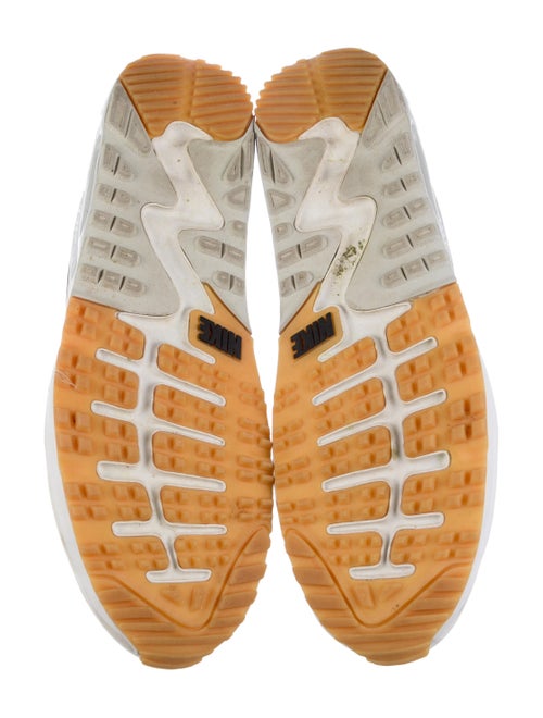 Nike Mesh Graphic Print Sneakers