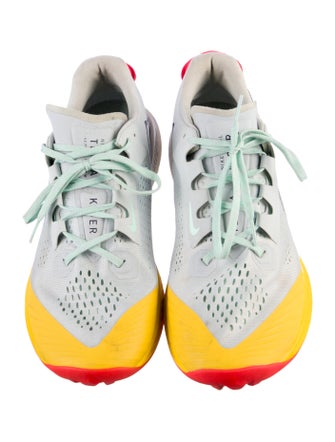 Nike Mesh Colorblock Pattern Sneakers