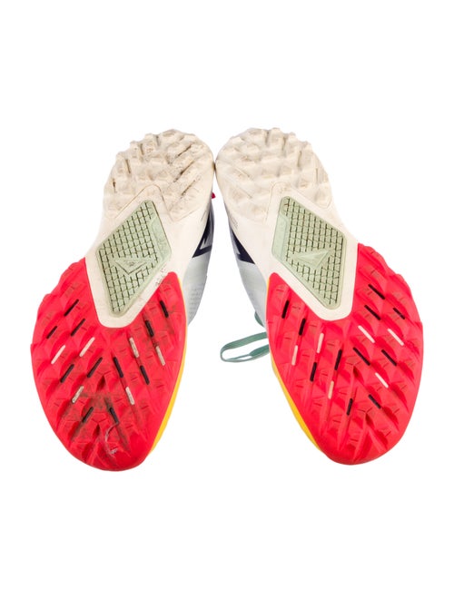 Nike Mesh Colorblock Pattern Sneakers