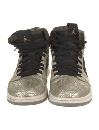 Nike Leather Colorblock Pattern Sneakers