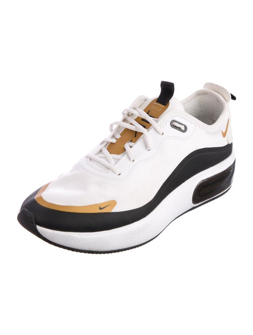 Nike Colorblock Pattern Athletic Sneakers