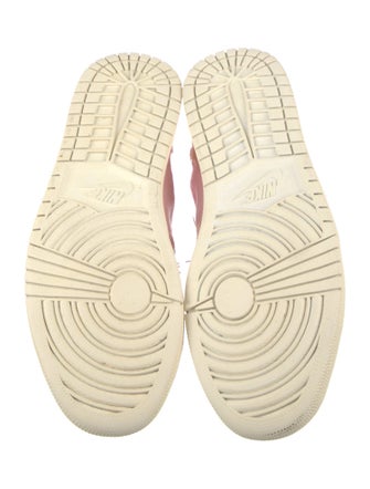 Nike Canvas Sneakers