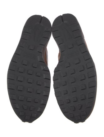 Nike Mesh Colorblock Pattern Athletic Sneakers