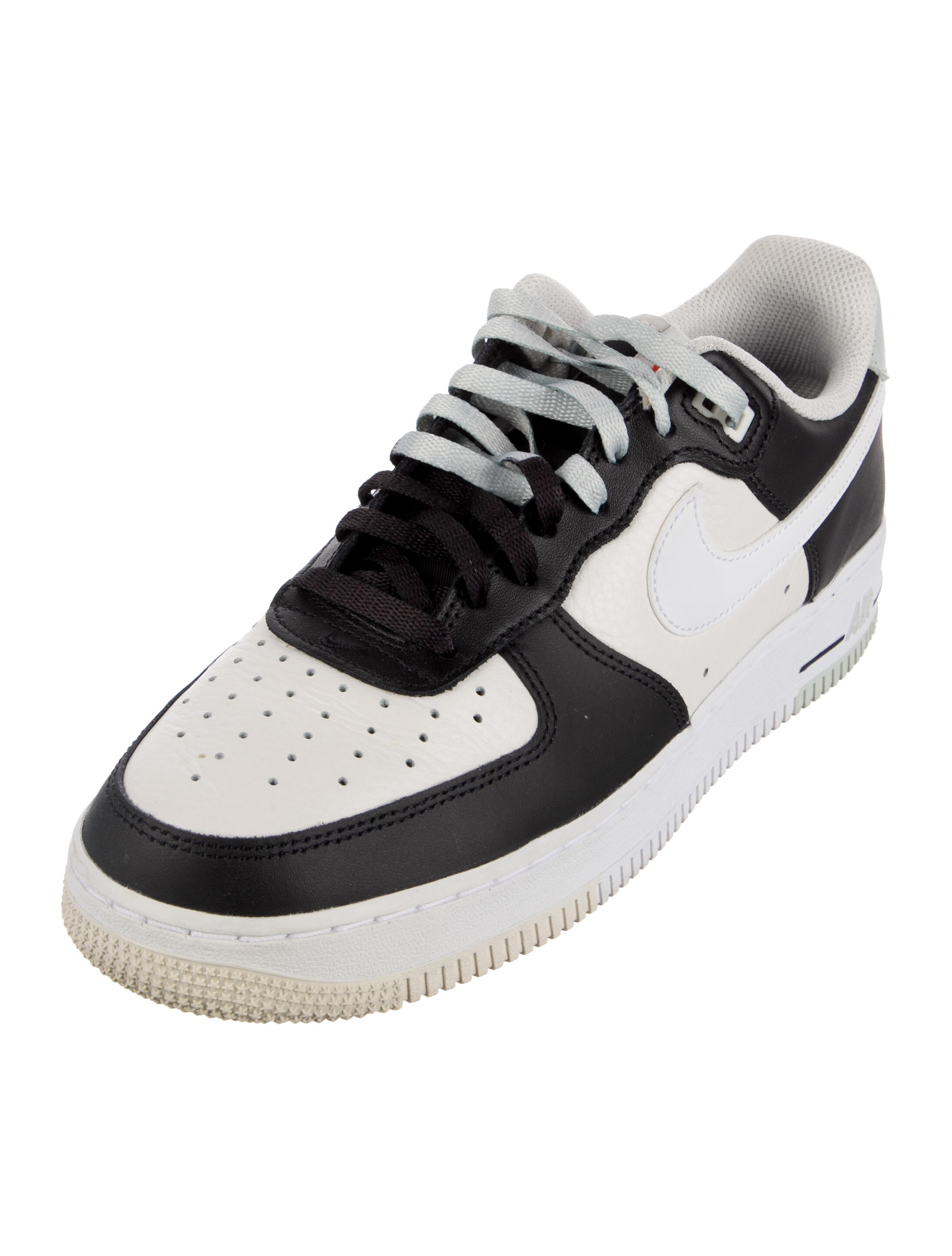 Nike Leather Colorblock Pattern Sneakers