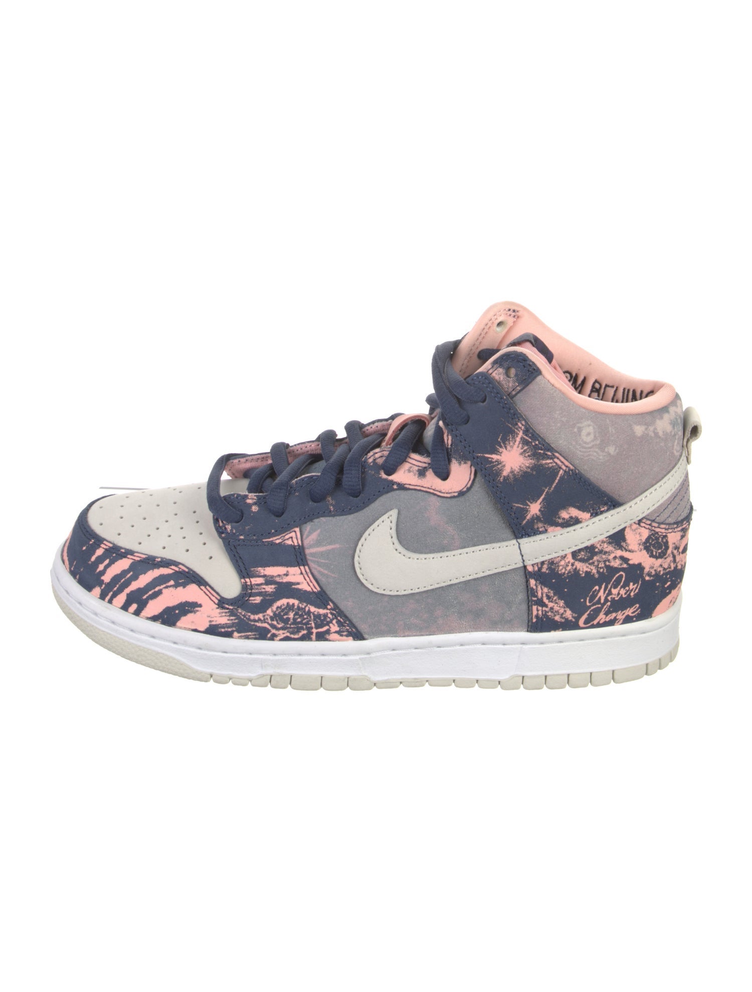 Nike Nike SB Dunk High Soulgoods Pink Sneakers