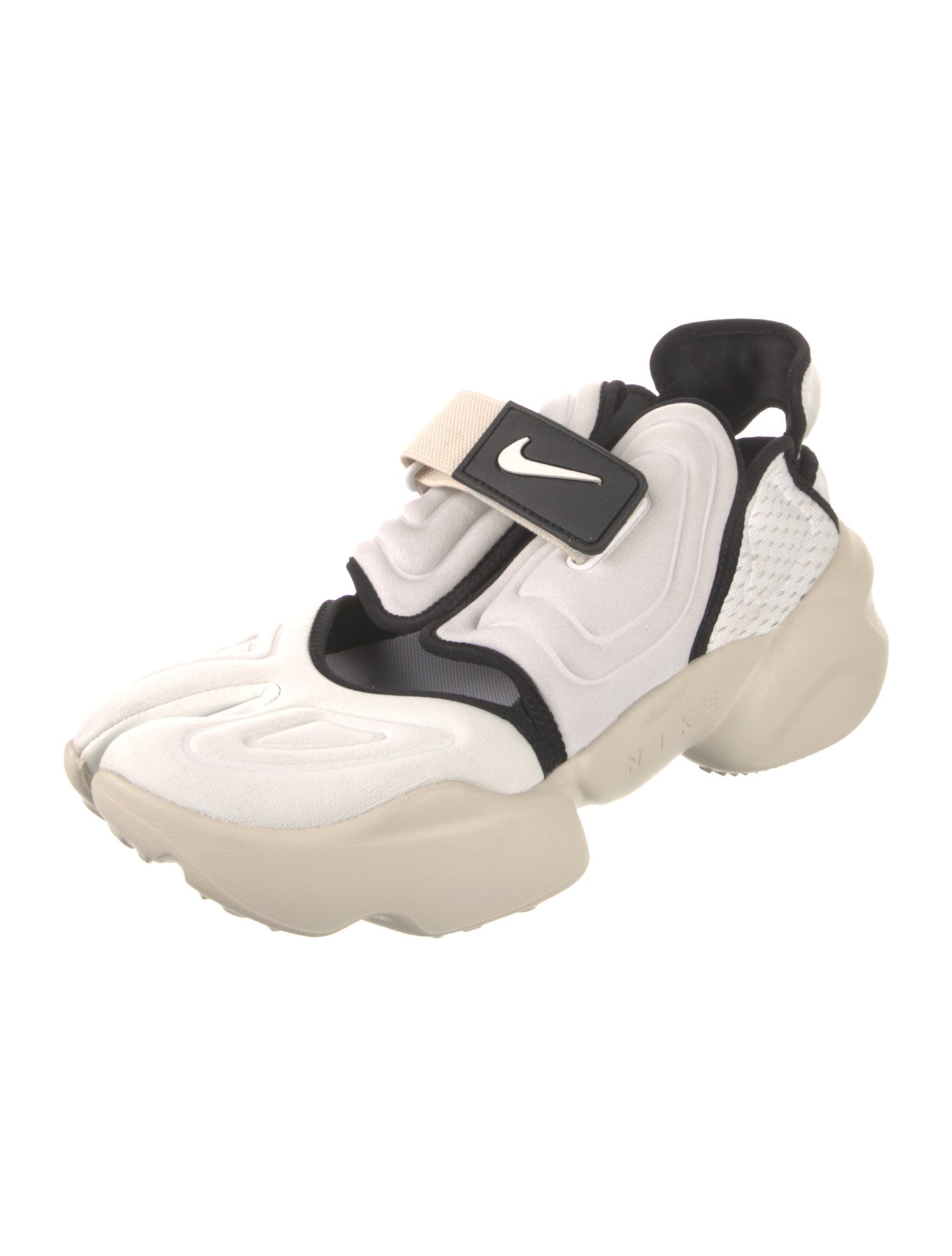 Nike Mesh Chunky Sneakers