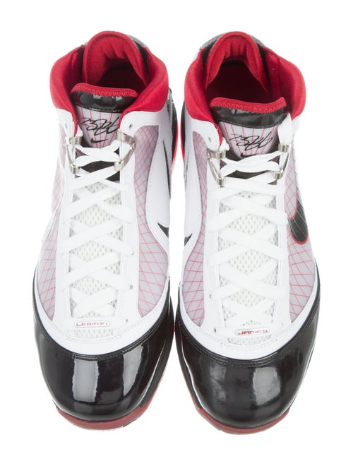 Nike LeBron 7 High-Top Sneakers