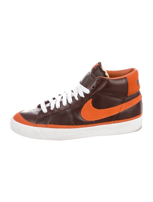 Nike SB Blazer Sneakers brown