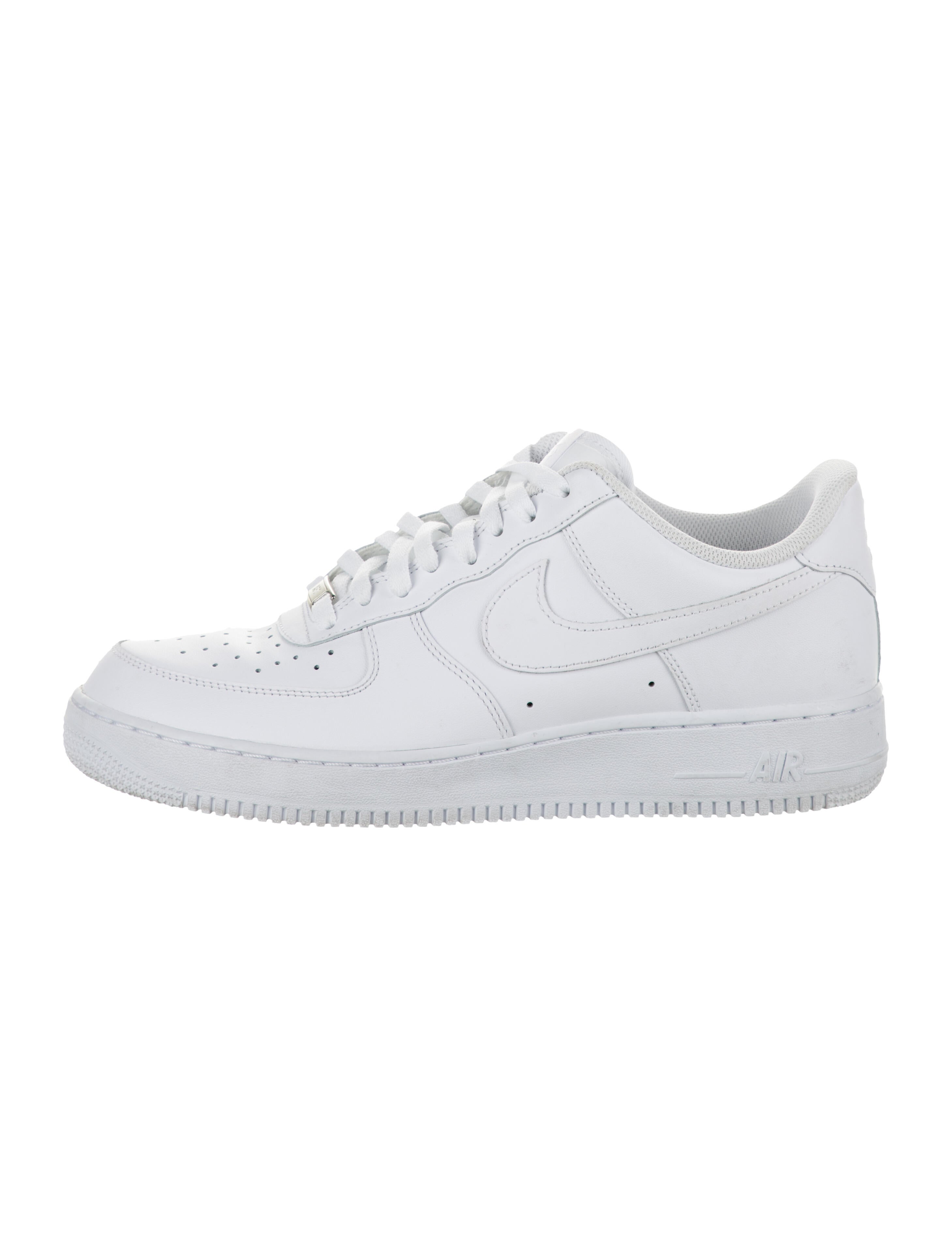 nike air force 1 07 low 39
