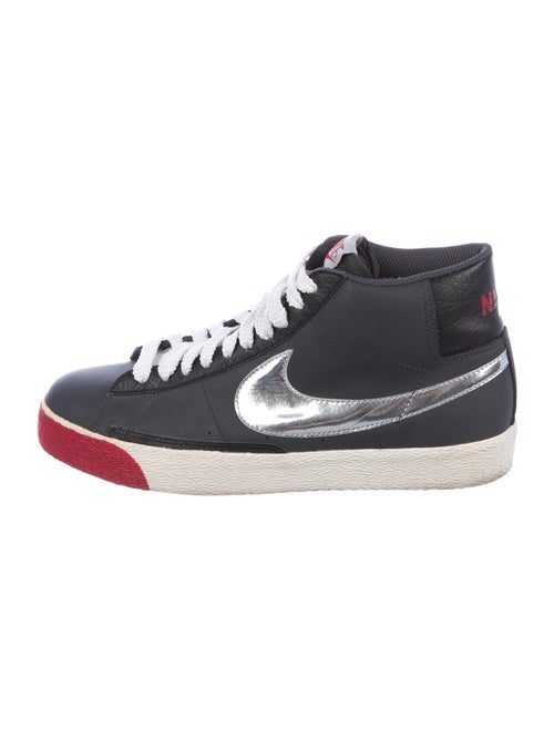 Nike Blazer Sneakers Grey
