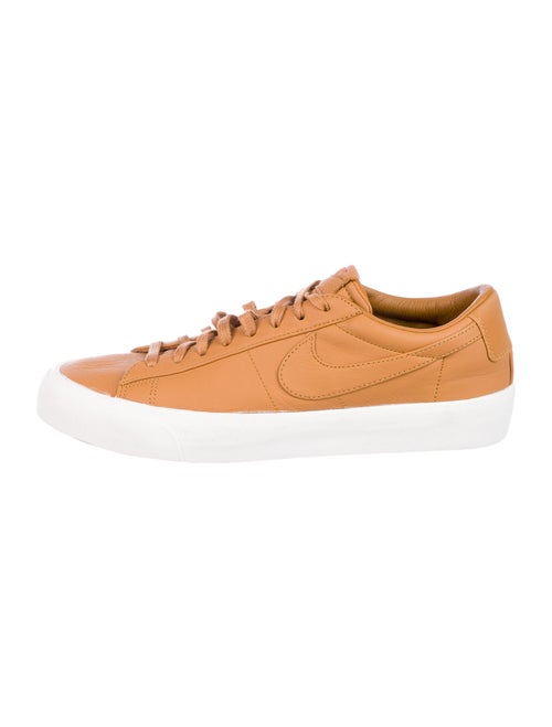 Nike Blazer Sneakers Brown