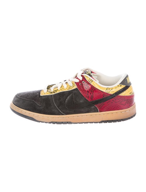 Nike SB Dunk Low Coral Snake Sneakers Coral