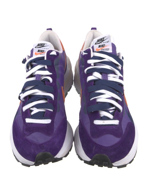 Sacai x Nike Vaporwaffle 'Dark Iris' Athletic Sneakers