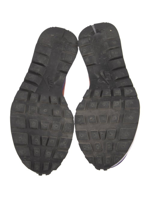 Sacai x Nike Vaporwaffle 'Dark Iris' Athletic Sneakers