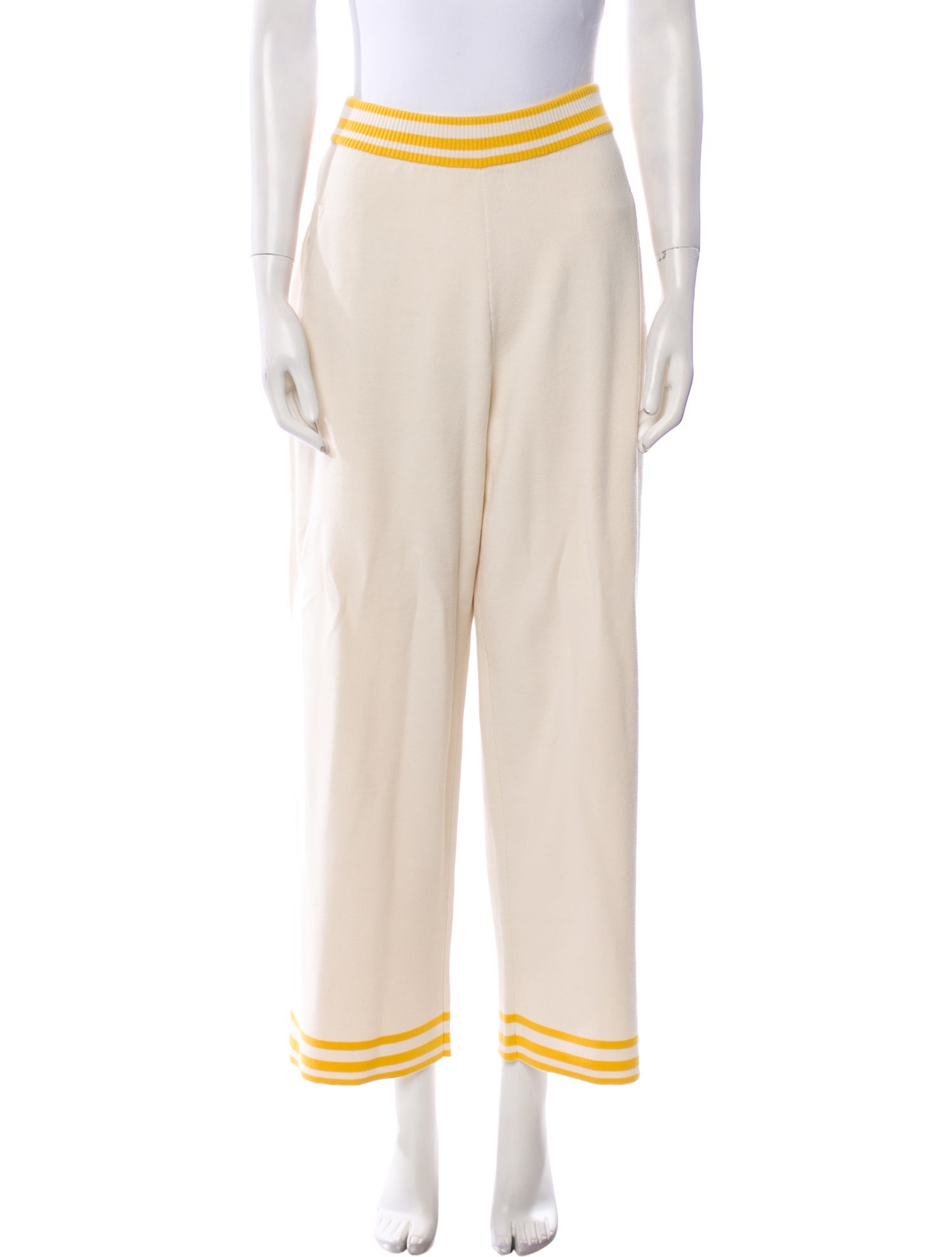 unsubscribed Lounge Set