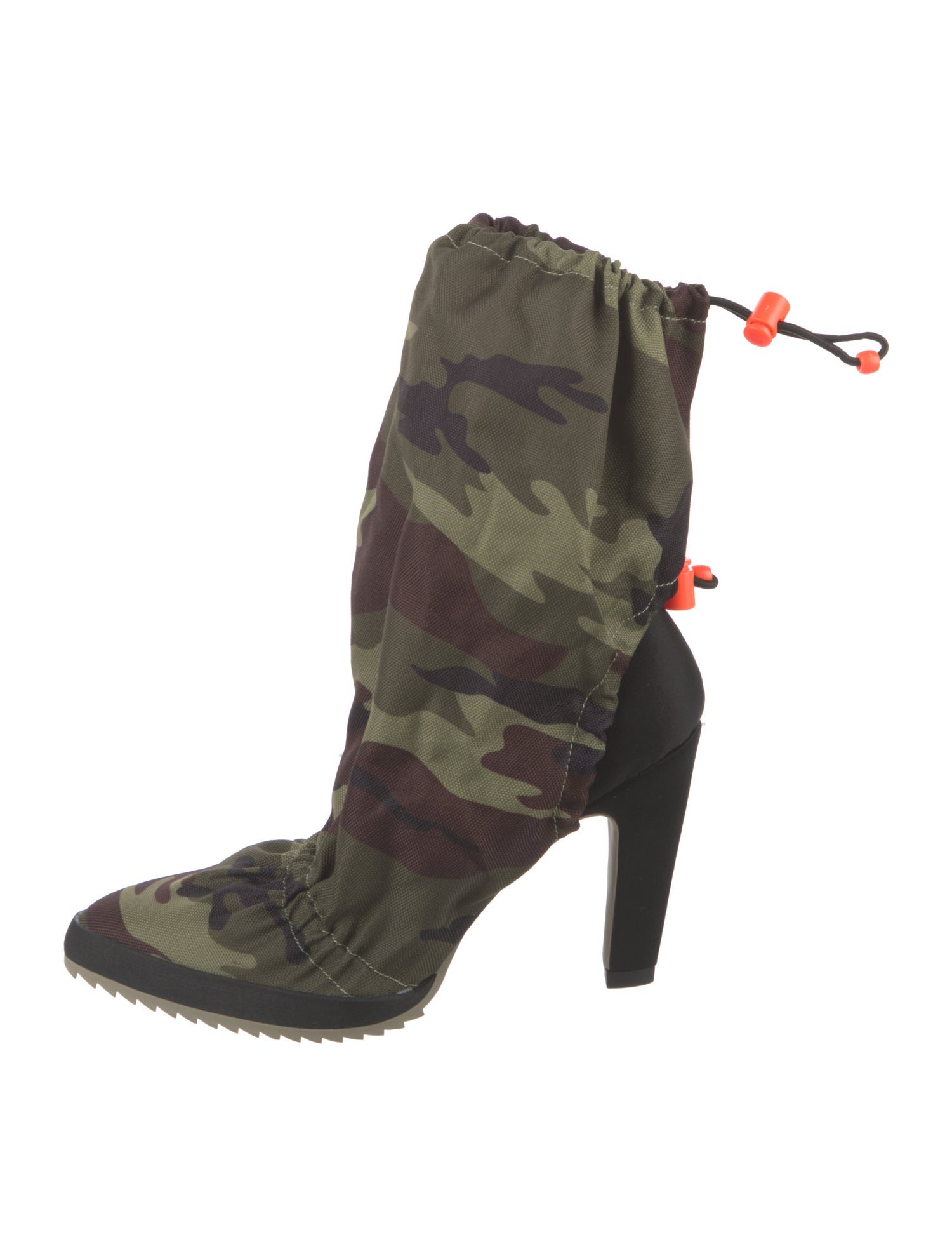United Nude Camouflage Print Pumps