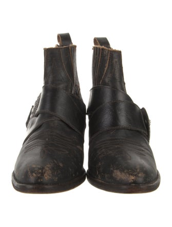 Understated Leather Leather Chelsea Boots