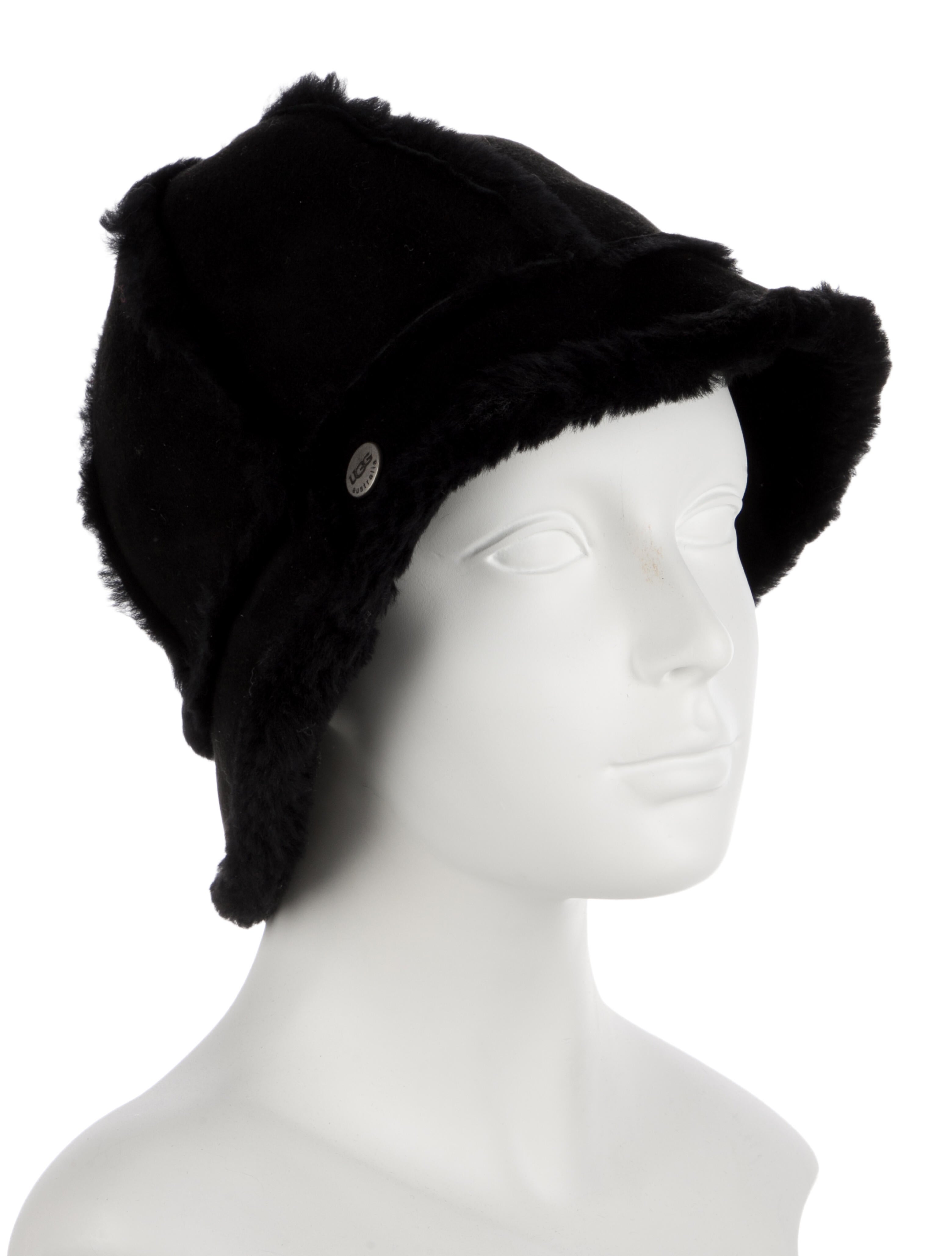 UGG suede bucket hat