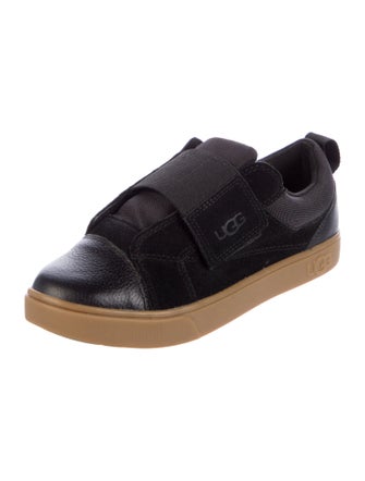 UGG Boys' Low Top Sneaker