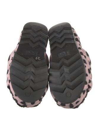 UGG Printed Slides