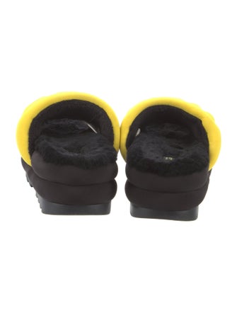 UGG Slides